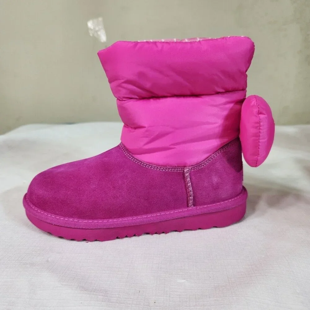 Ugg step out